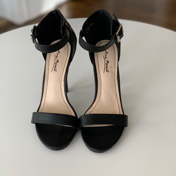 Anne Michelle Black Stilettos - Picture 2 of 6